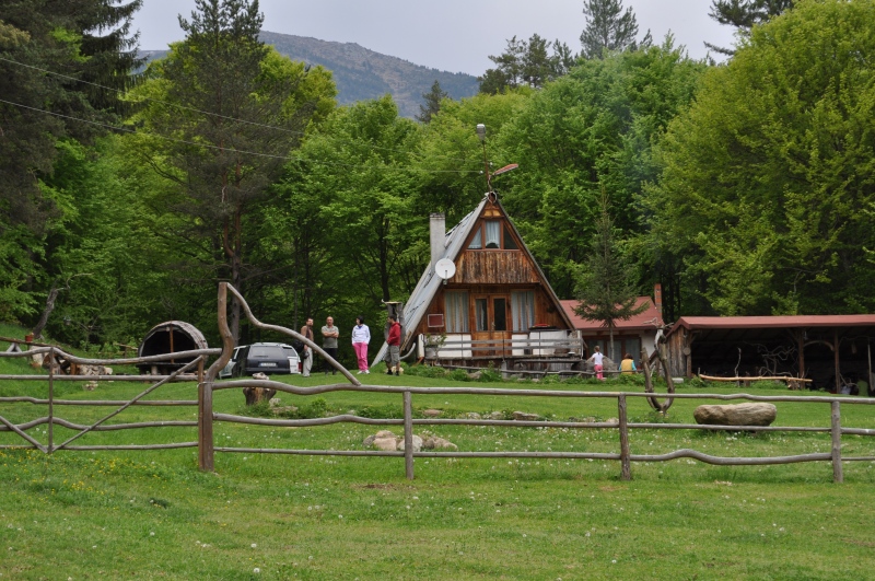 Конна база Периволас се сдоби с автентична пещ